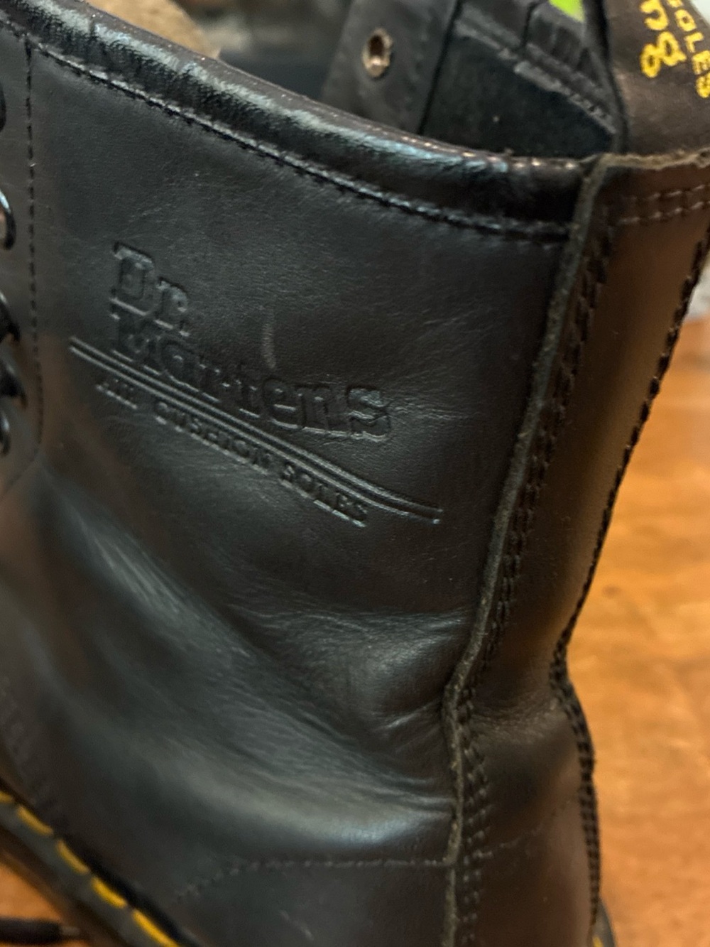 Vtg 1990s Dr. Martens 1460 Made in England Black Smooth Leather Boots UK 4 US 6 - Picture 5 of 16